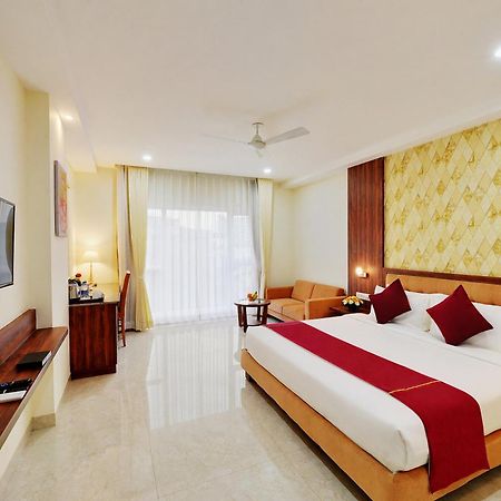 La Sara Gateway Hotel Kammasandra Exterior photo
