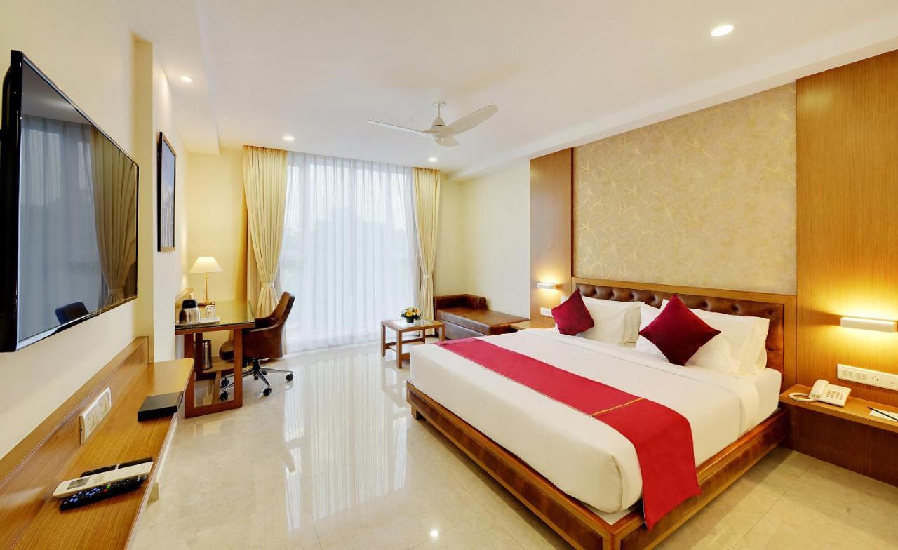 La Sara Gateway Hotel Kammasandra Exterior photo