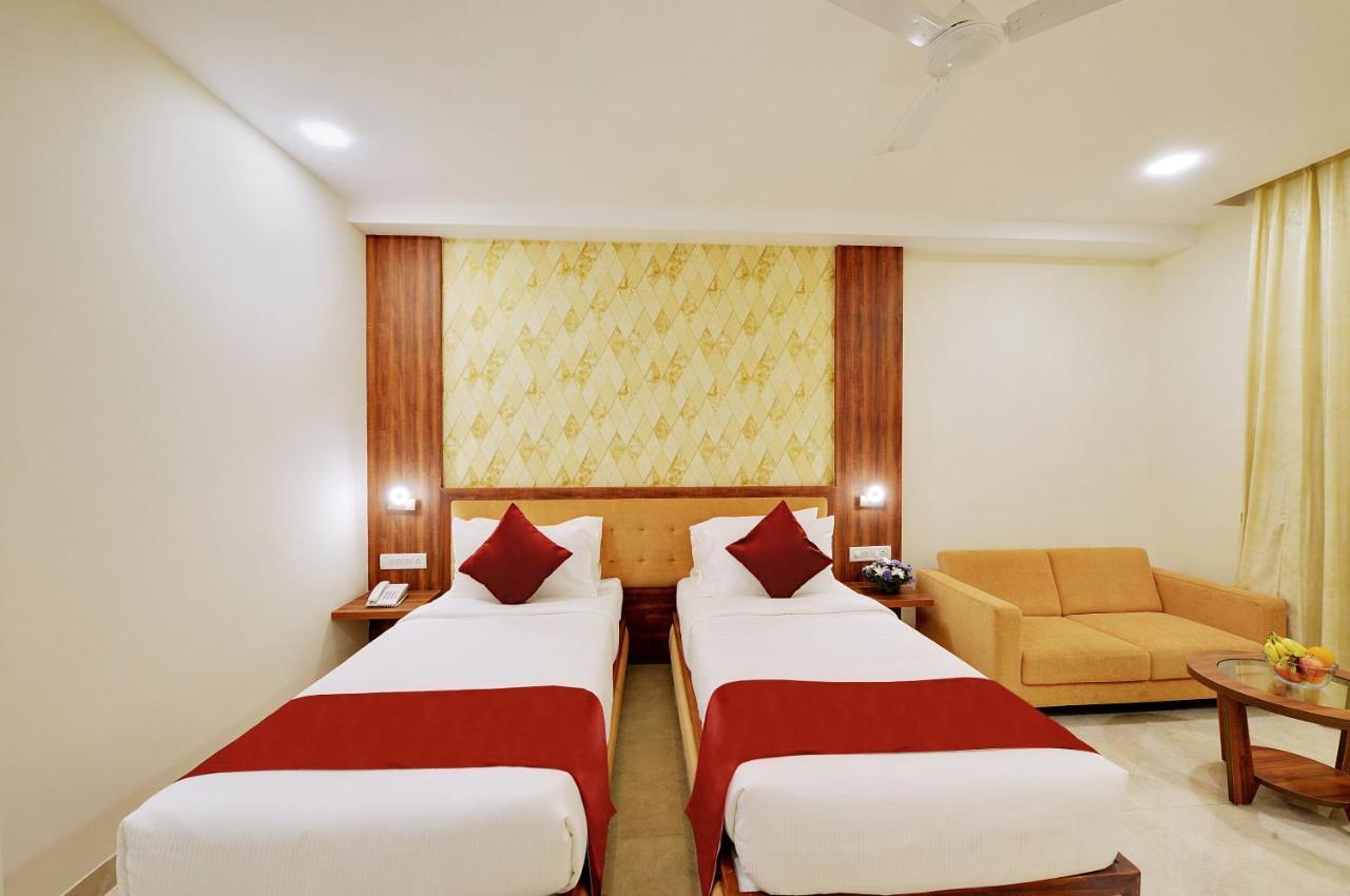 La Sara Gateway Hotel Kammasandra Exterior photo