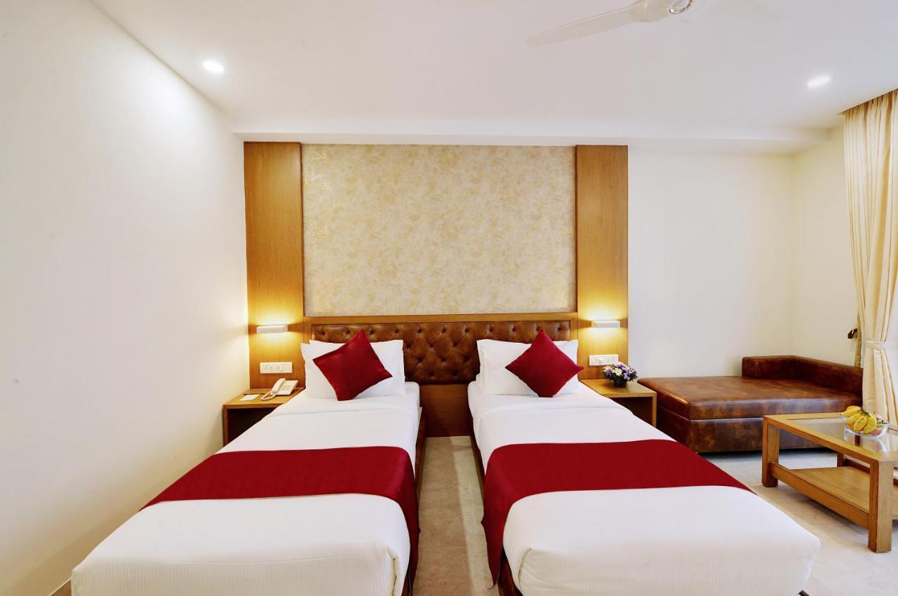 La Sara Gateway Hotel Kammasandra Exterior photo