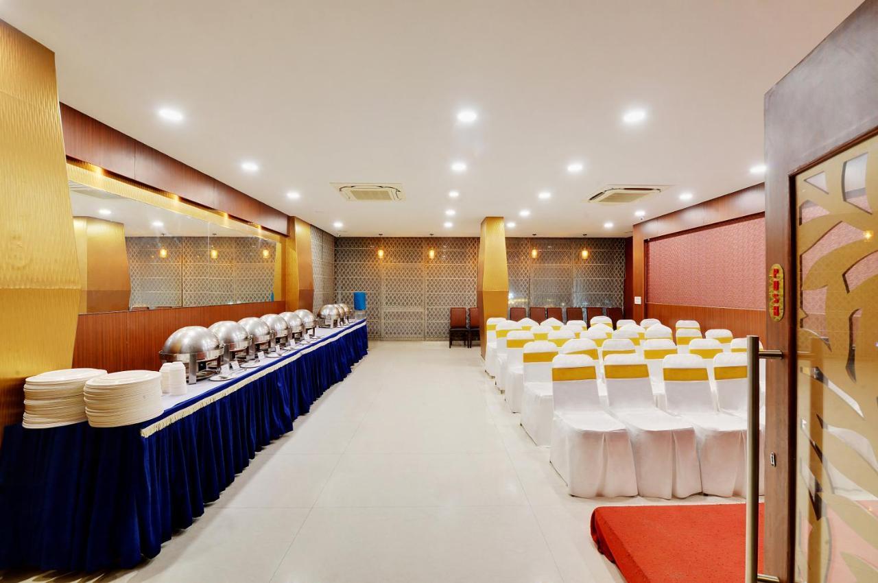 La Sara Gateway Hotel Kammasandra Exterior photo
